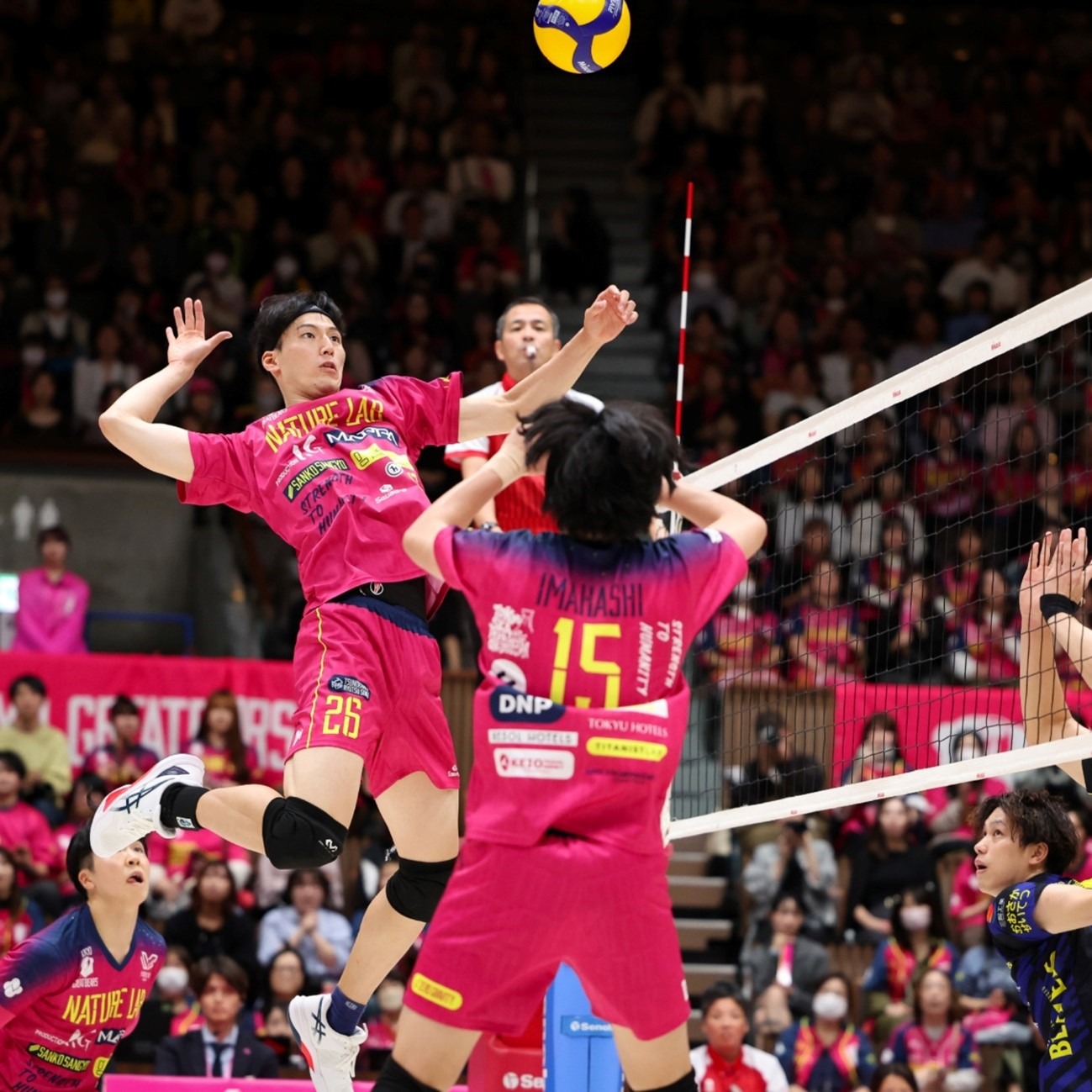 湖人21keep瓦解防守：详解手枪战术是如何制造进攻威胁42亮112回复